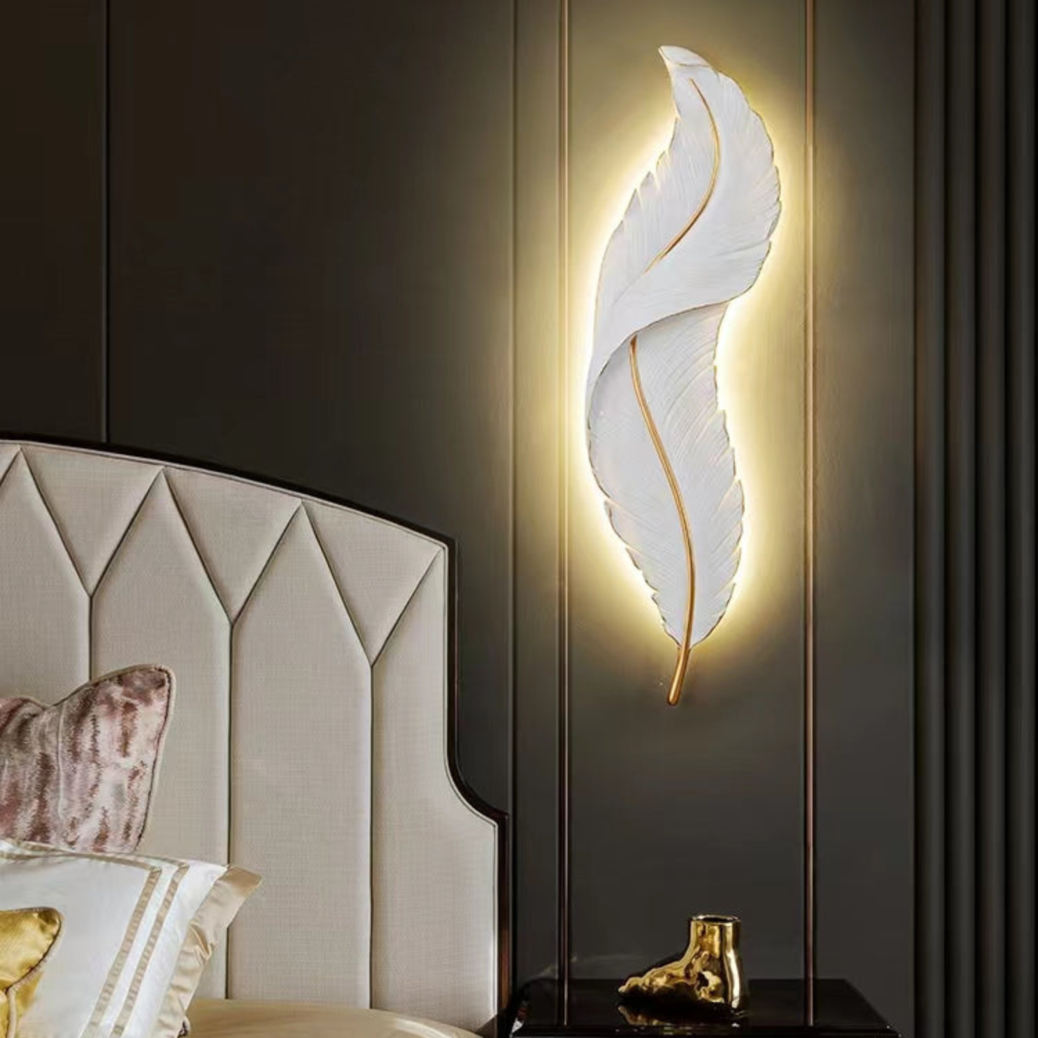 Nordic Decorative Luxury Feather Wall Lamp 2 Feet